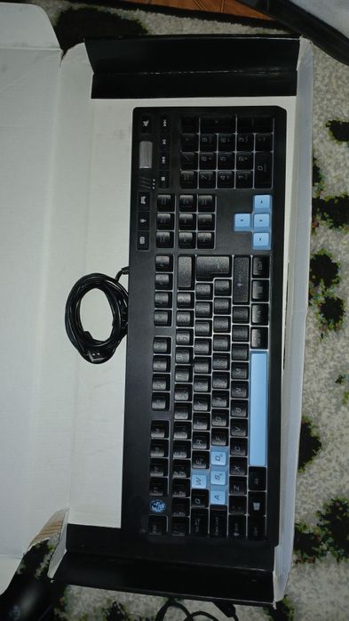 Keyboard,mouse,mousepad