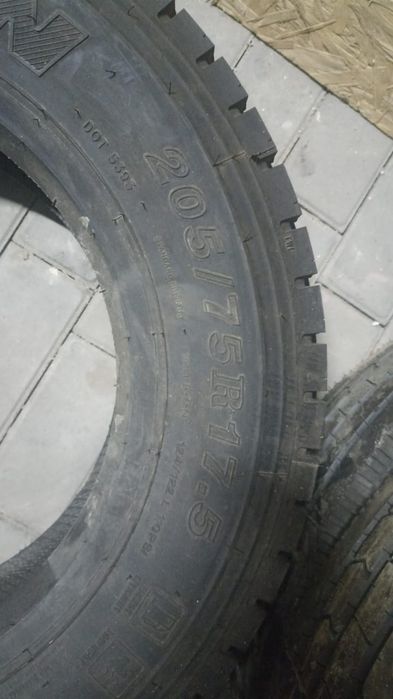 Шина на грузавой авто