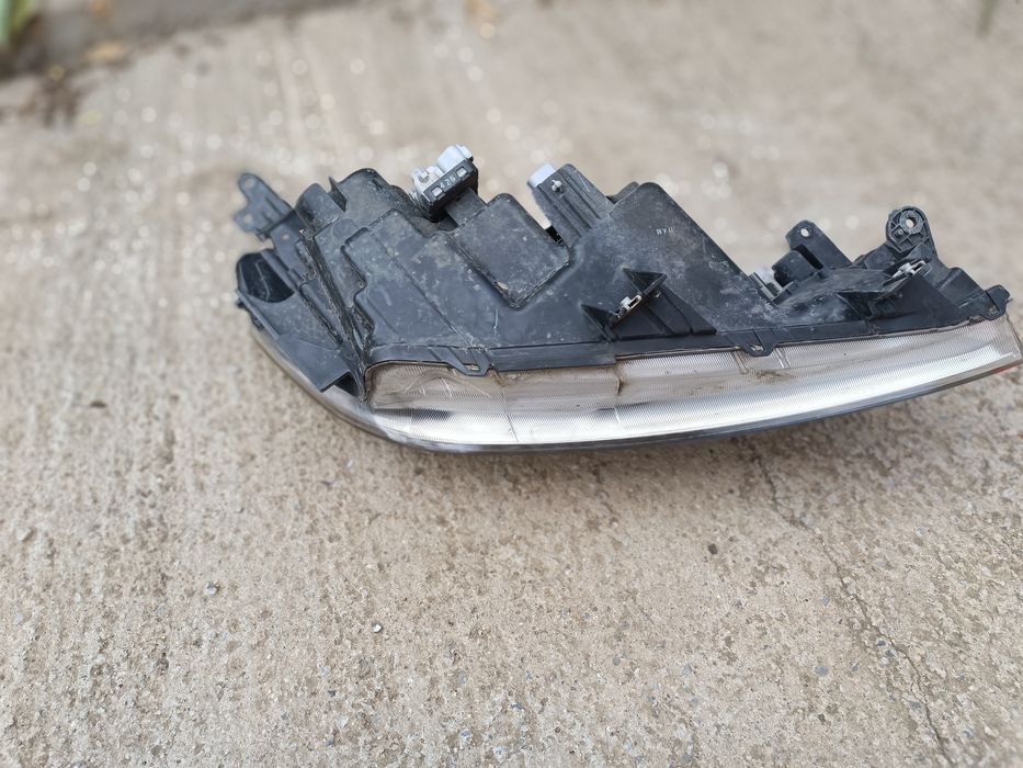 Фар за Сузуки Витара 2019 син ляв