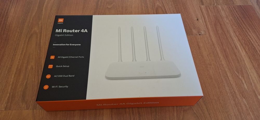 Продавам нов рутер Xiaomi Mi Router 4A Gigabit Edition.