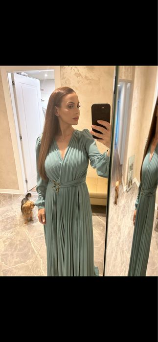 Marciano дълга рокля с красив елемент