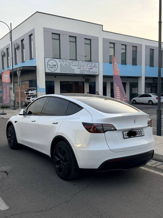 Tesla Model Y Standart  2024/2025 Srochno