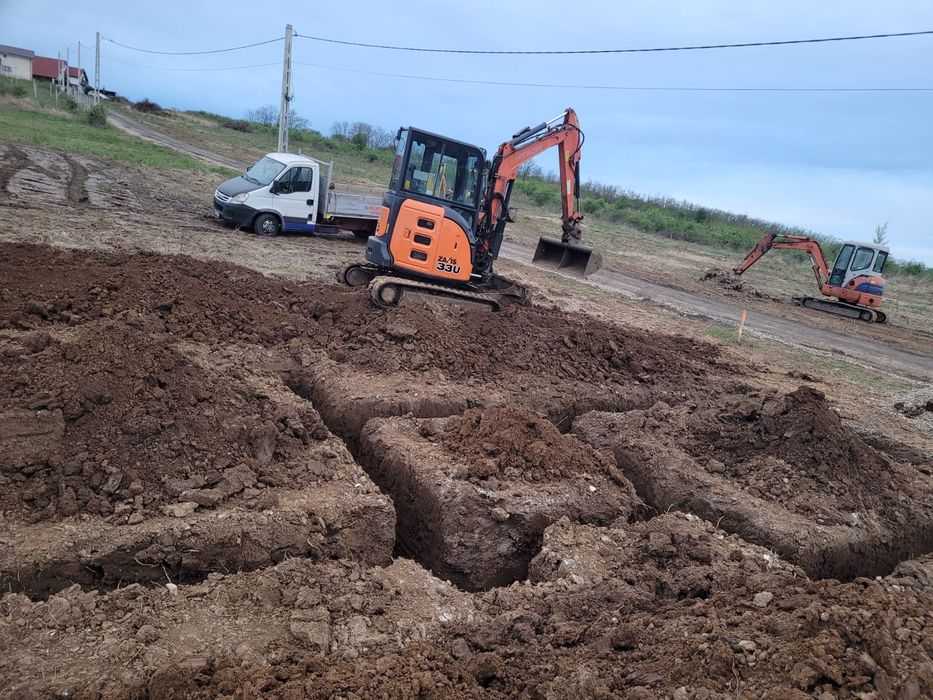 Inchiriez buldoexcavator sapaturi, lucrari diverse