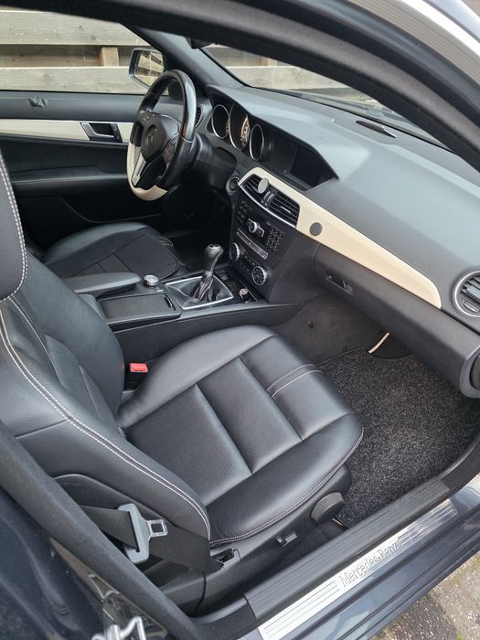 MERCEDES-BENZ E-Class 0 — imagine 5