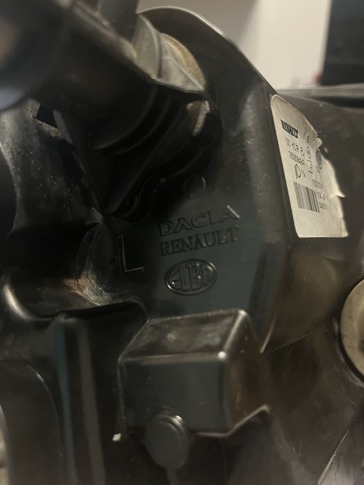 Faruri dacia logan 2 pereche