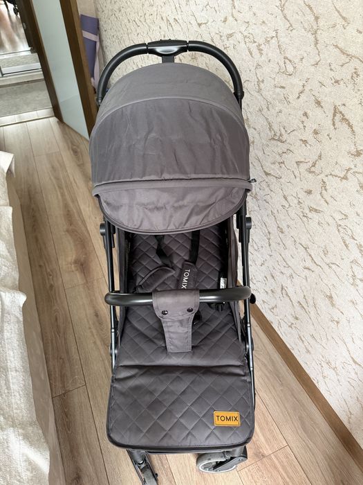 Продам коляску Tomix