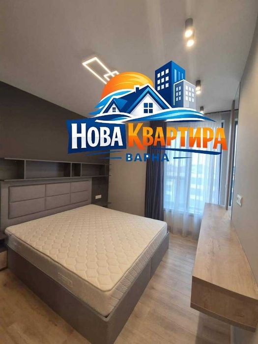 ЛУКС! Тристаен апартамент в центъра