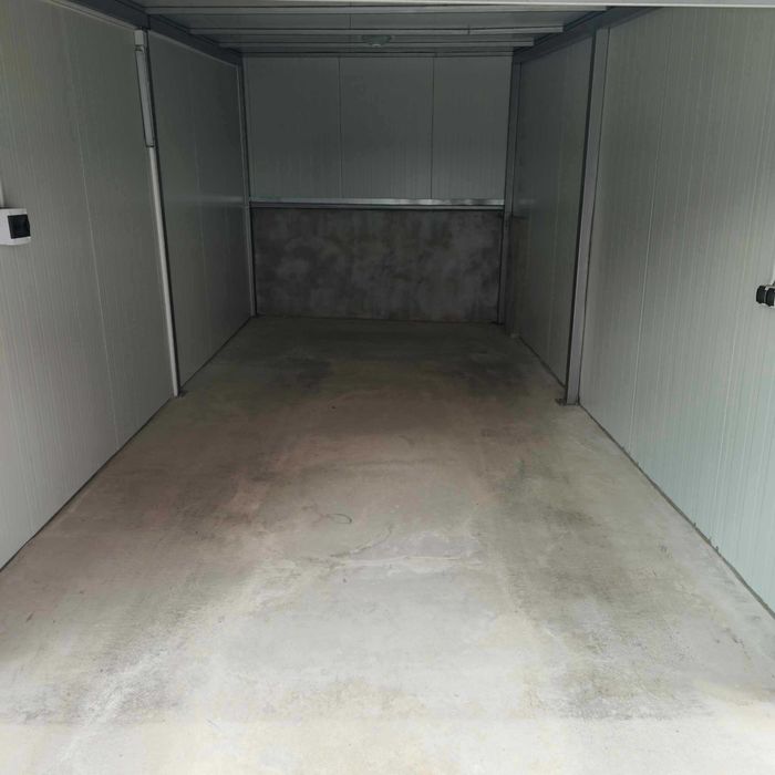 Дава се под наем Гараж / Паркомясто в Ямбол, Аврен - 20 кв.м за 153 € - Снимка #1