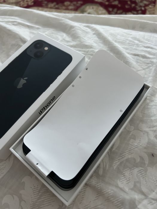 Айфон 13    256 Гб