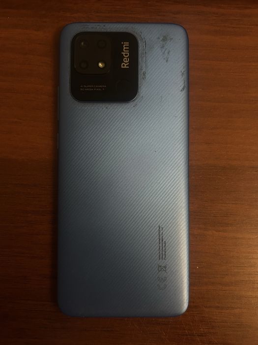 Redmi 10C 128GB — рабочий, есть трещины