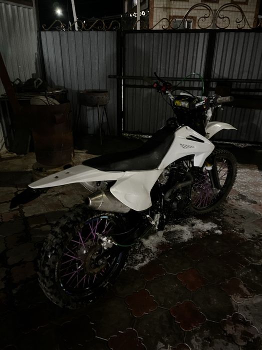 Продам эндуро 250куб