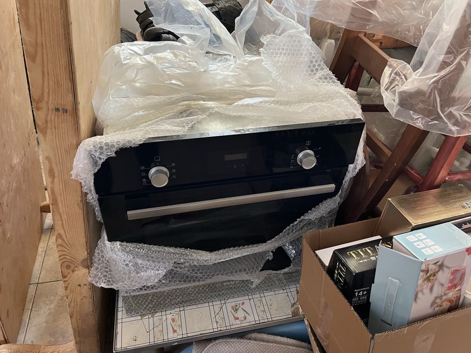 Продается электродуховка в идеальном состоянии