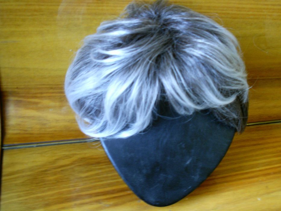 продам парик женский