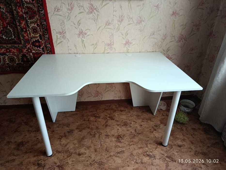 Игровой компьютерный стол