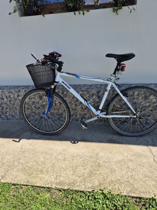 Vand bicicleta in stare buna
