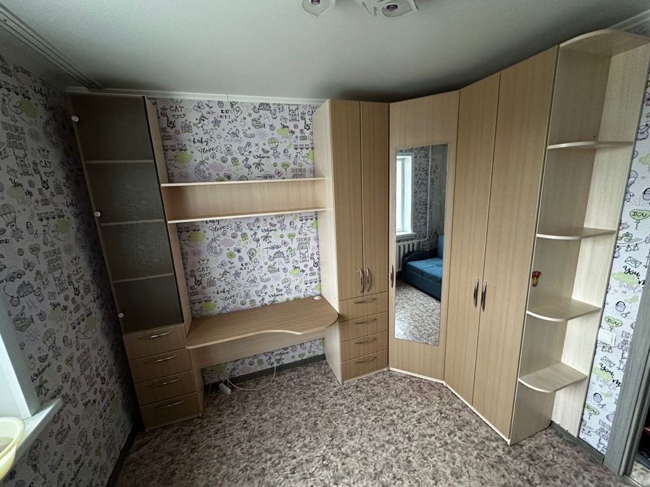 Срочно продам шкаф