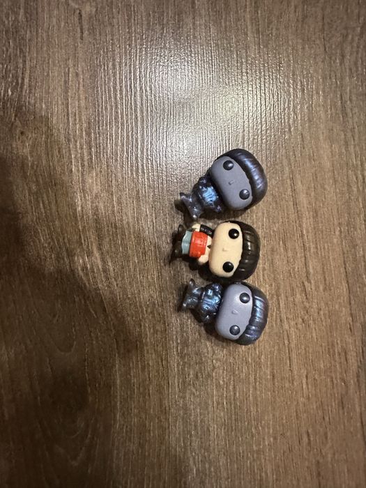 Фигурки очень странные дела