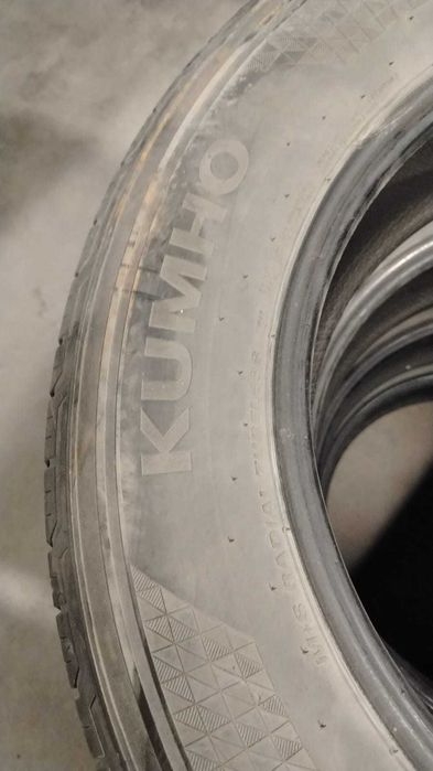 Продам шины 235х65R18