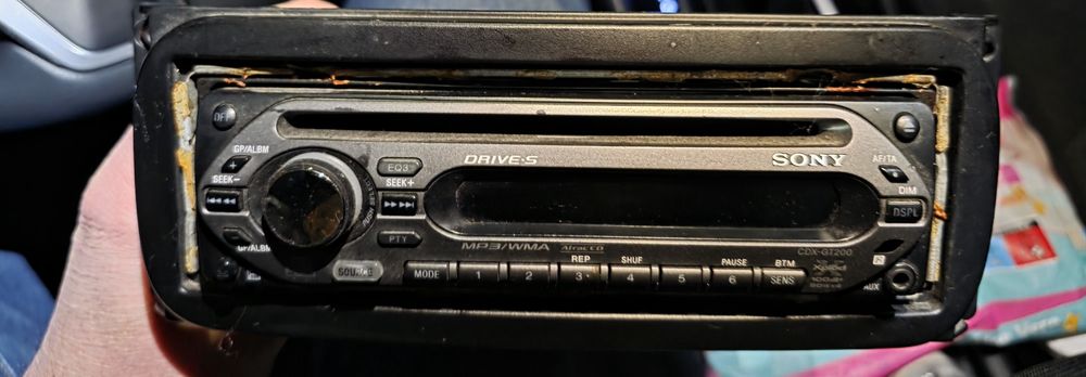 Radio CD auto Sony CDX-GT200