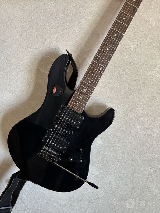Гитара Yamaha rgx 121z в комплекте провод, медиатор, ремень для гитар