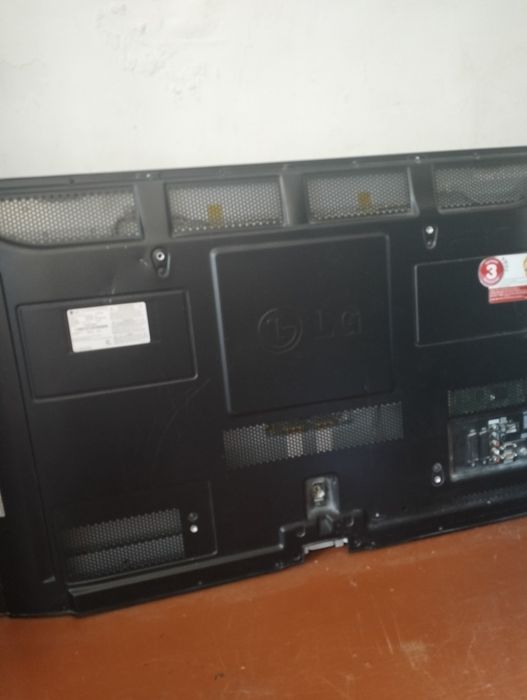 Телевизор LG диагональ 109