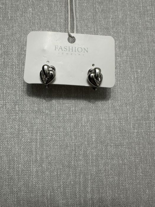 Продам серьги пусеты клипсы