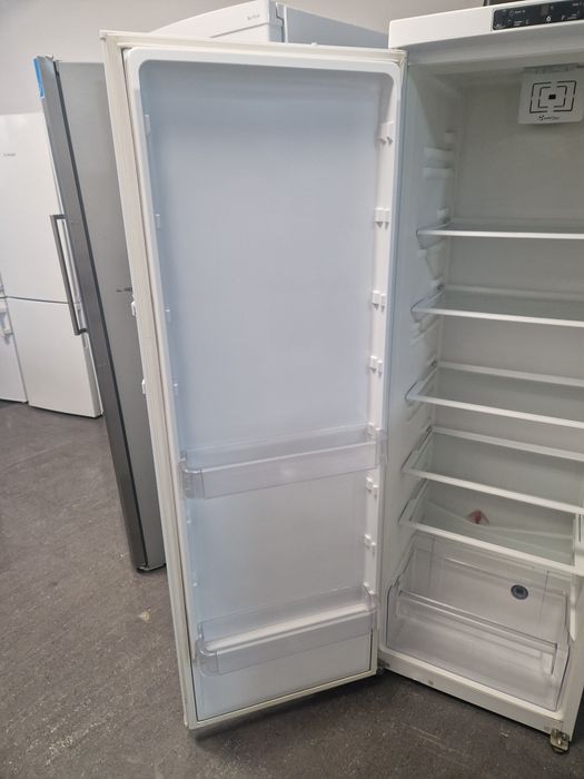 Хладилник охладител Whirlpool 360 литра