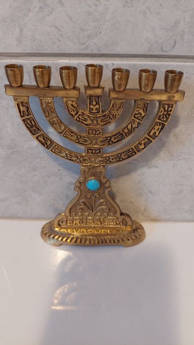 Sfeșnic Evreiesc Menora