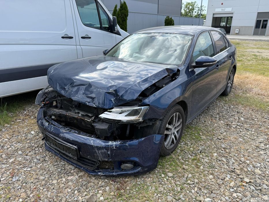 VOLKSWAGEN Jetta 2011 — imagine 2