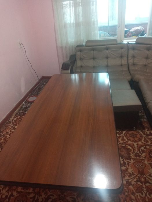 Продаётся уголок