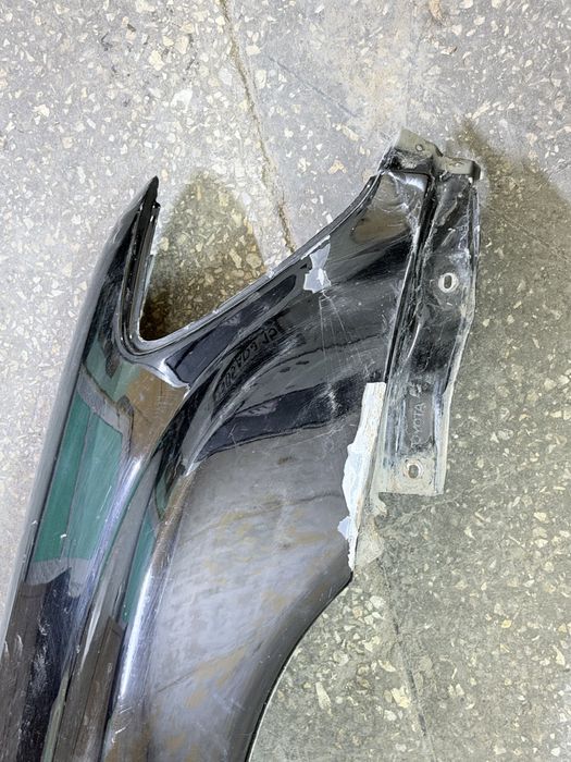 Переднее правое крыло оригинал Lx470