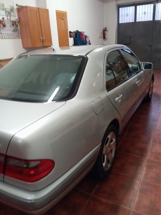 Mercedes w210 3000 td om 606 . Recent adus din Spania, impecabil