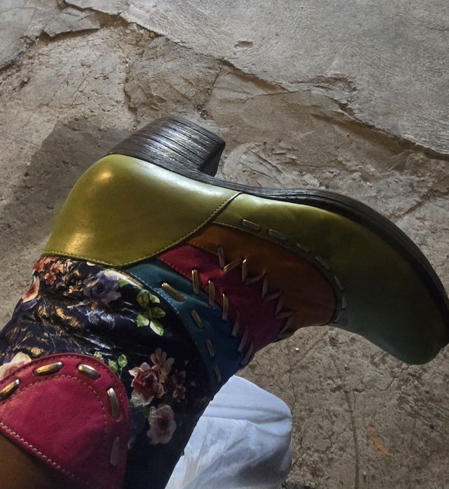 Обувь продам раз 38--40