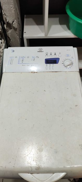 Стиральная машина indesit б/у вертикальна загрузка