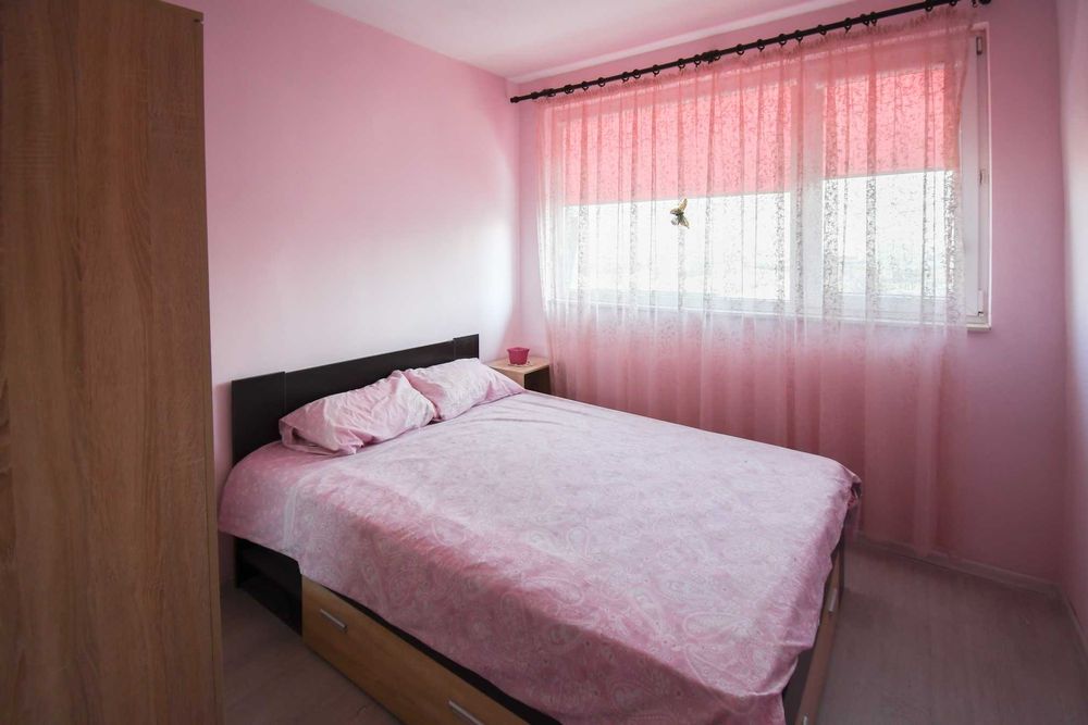 Двустаен имот в Банишора