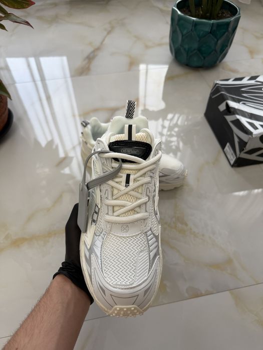 Off White BRB White