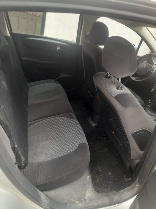 Vând sau schimb cu Atv sau oi