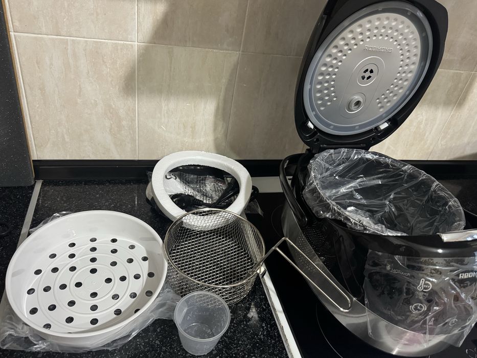 Мультиварка новая Redmond