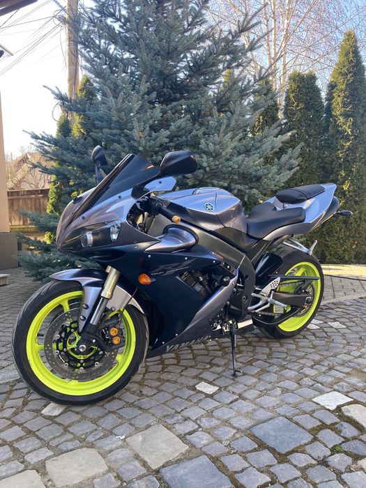 Motocicleta Yamaha R1