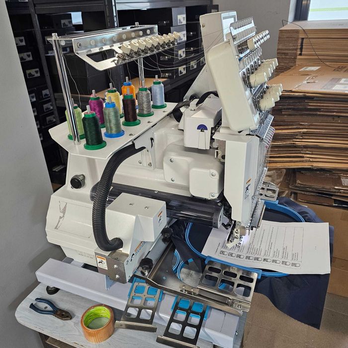 Vand masina de brodat industriala Barudan, 1 cap, 9 culori