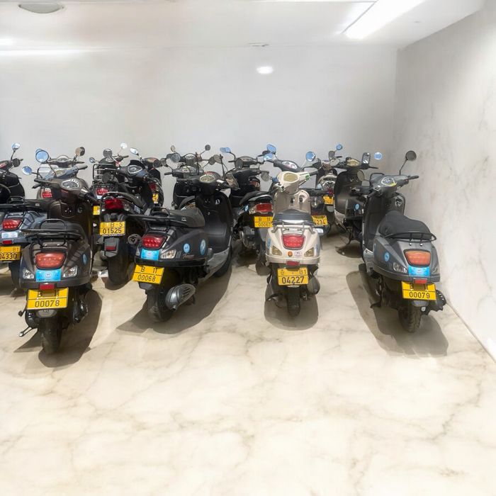 De vânzare – Parc de 80 de scutere 49 cc / scutere fara permis