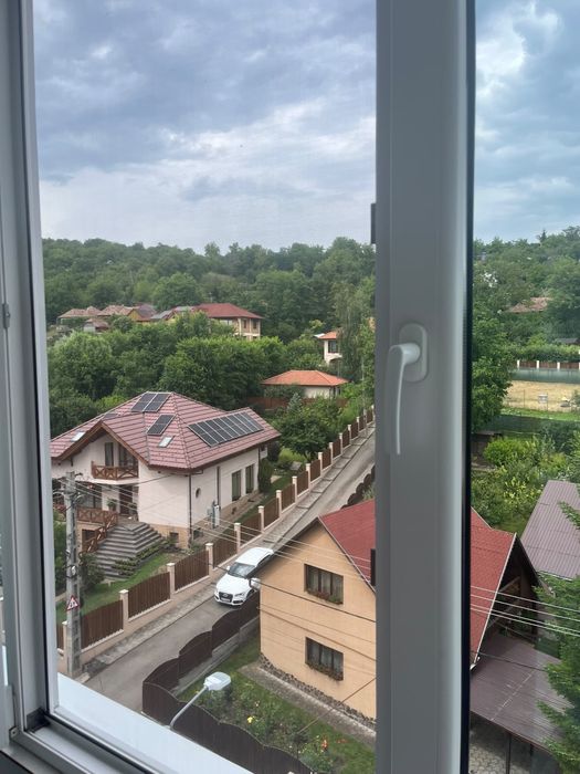 Vand apartament 2 camere in tudor pe str Ramurele