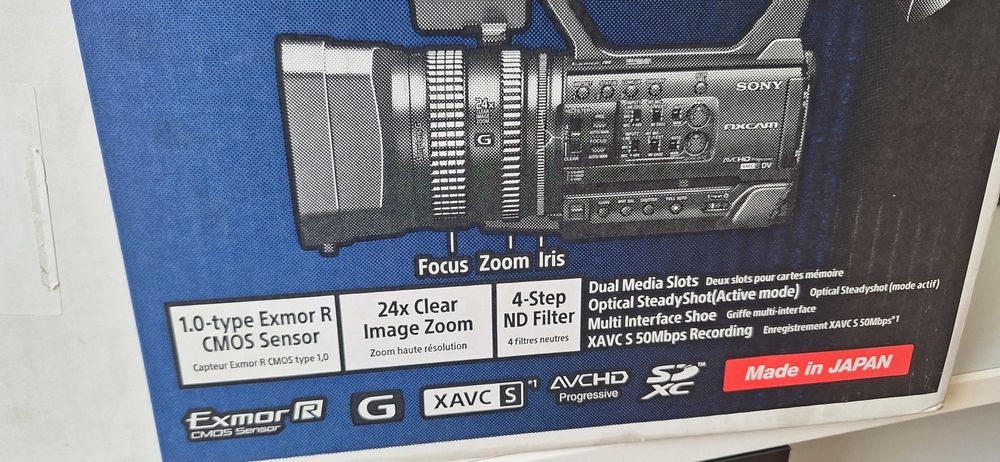 Продавам Sony HXR-NX100