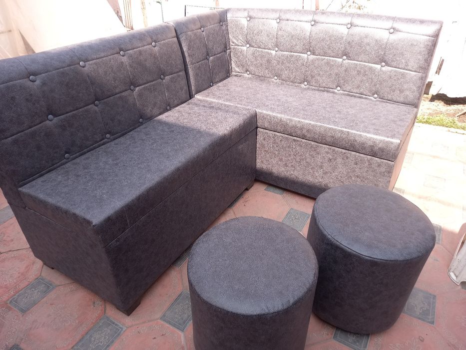 Продаётся  угловая  кухня