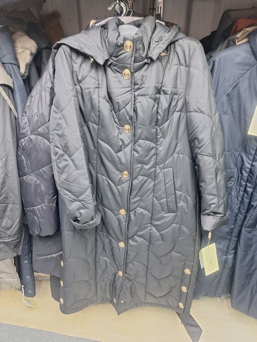 Продам куртку lasagrada