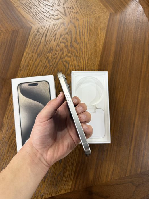 Iphone 15 pro 256 gb natural titan в идеале