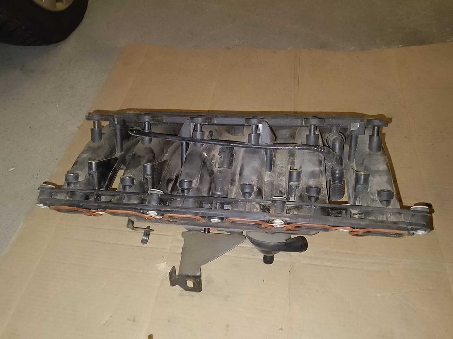 Бмв Е46 Е39 всмукателен колектор