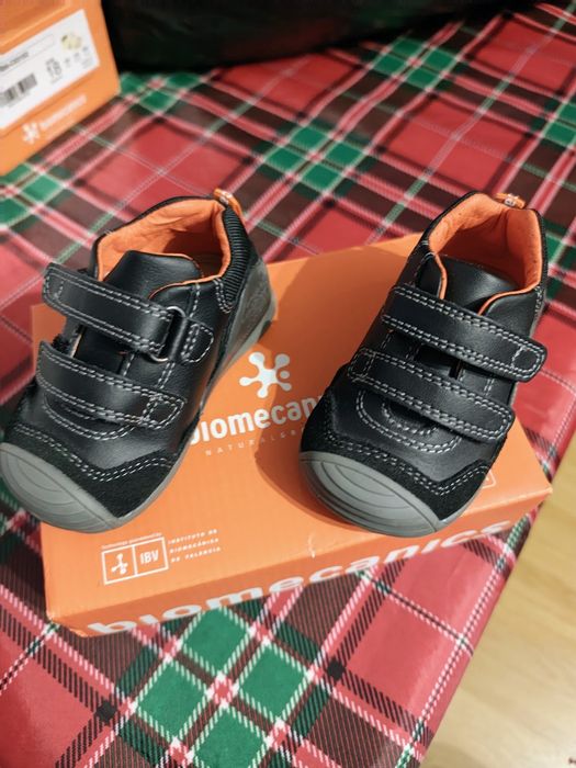 Papucei de copii biomecanics