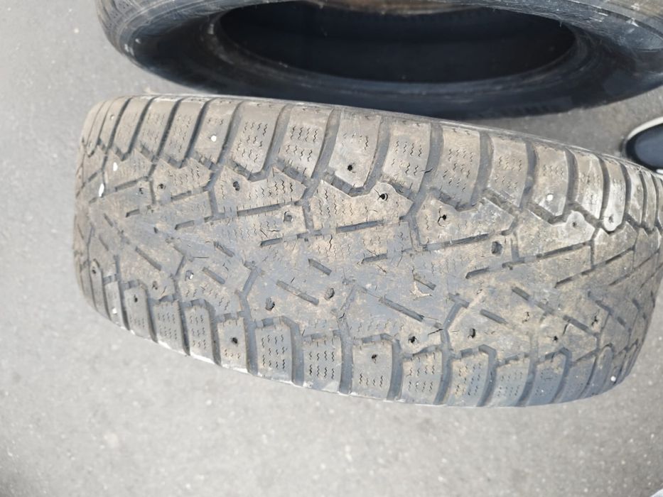 Зимние шины 215/65/17