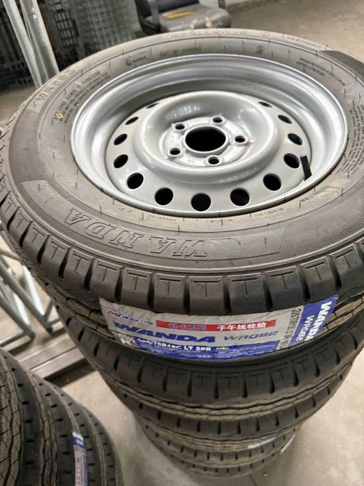 Шина 205/70 R15 диски билан.